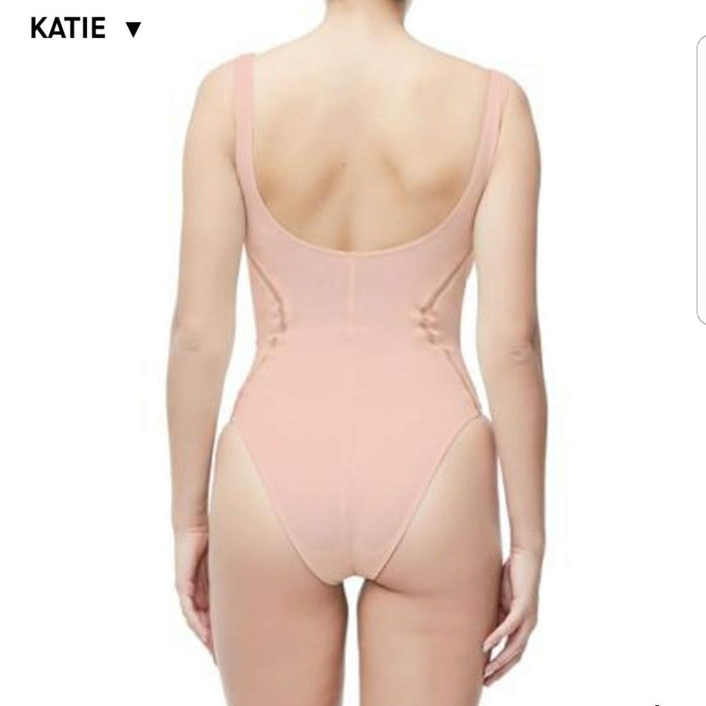 Blush bodysuit by Good American - Picture 3 of 4